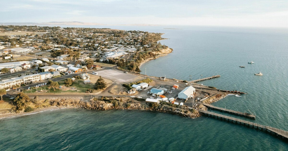 Kingscote waterfront, illustrating the region covered by the access audit programme.